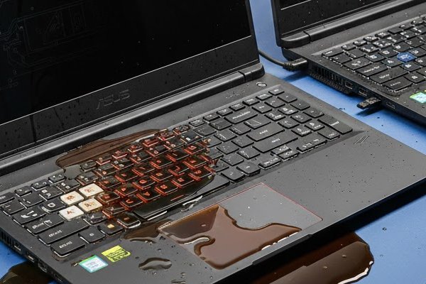 Asus Laptop Sıvı Teması Sonrası Anakart Temizliği
